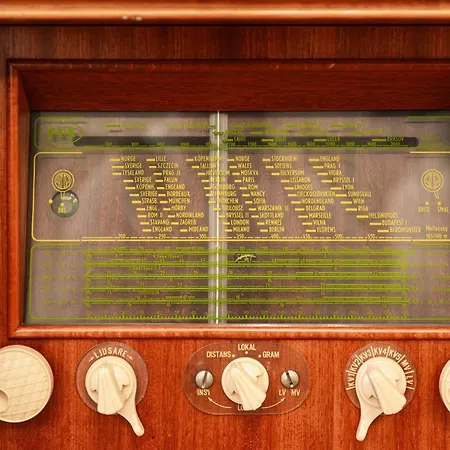 Airhome - Royal Family *