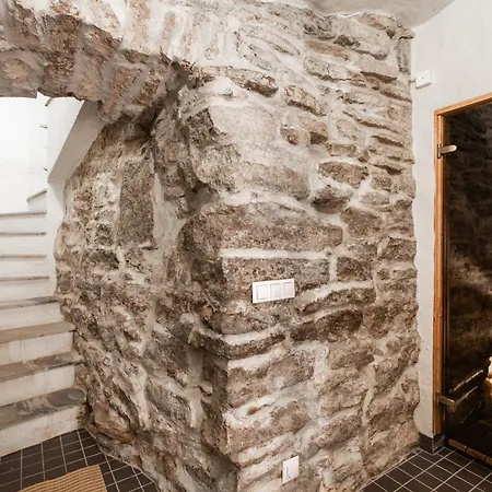 Korter Airhome - Royal Family