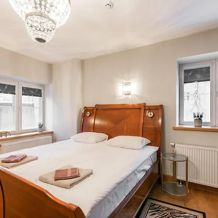 Airhome - Royal Family Apartman Tallinn
