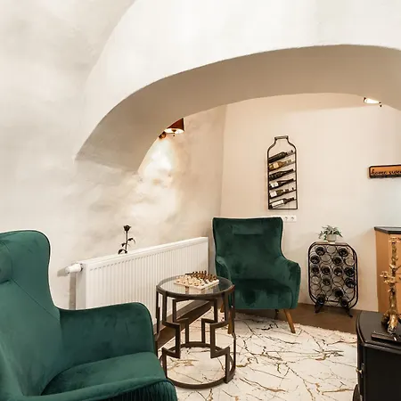 Apartman Airhome - Royal Family