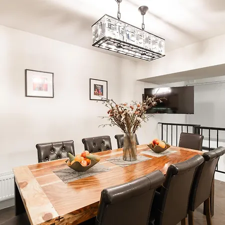 Airhome - Royal Family Apartman *