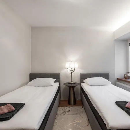 Airhome - Royal Family Apartmán Tallinn