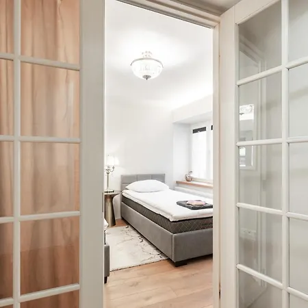 Apartman Airhome - Royal Family