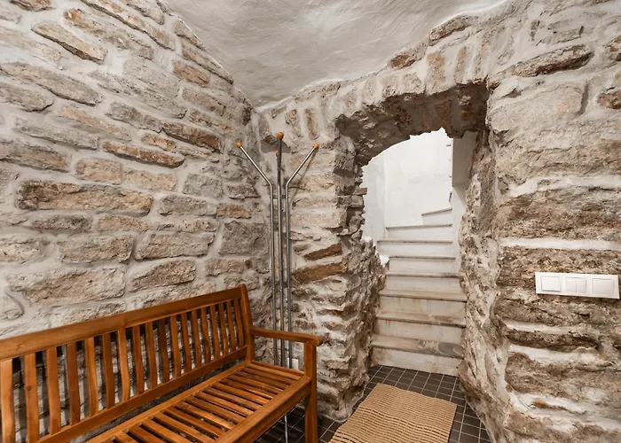 Airhome - Royal Family