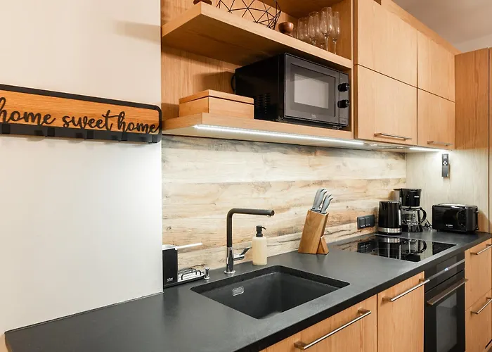 Airhome - Royal Family 公寓 *