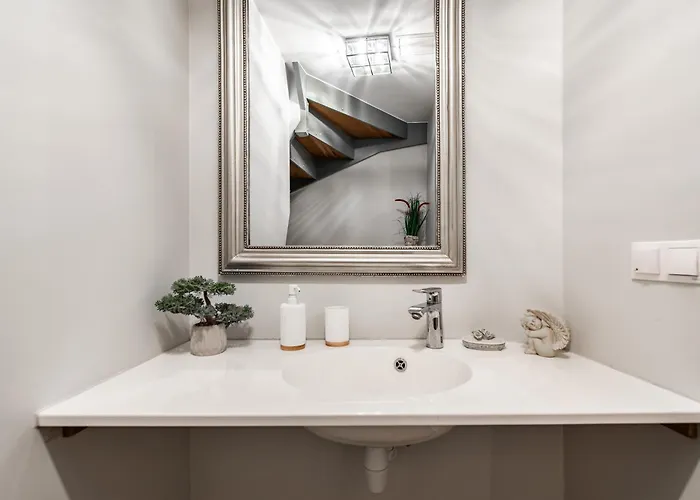 Airhome - Royal Family アパート *