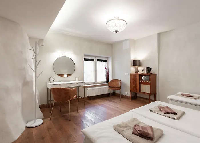 Airhome - Royal Family * 塔林