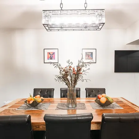 Airhome - Royal Family